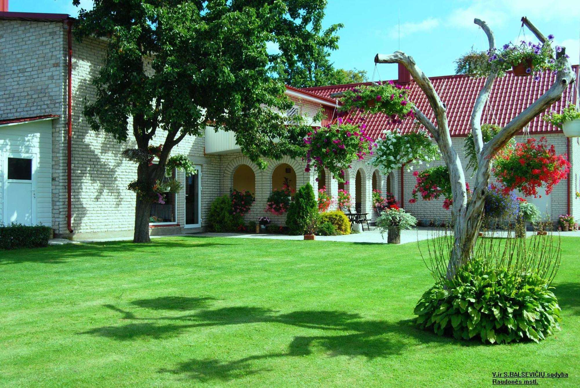 Stasio Balseviciaus Homestead Raudonė Esterno foto